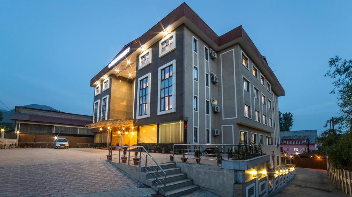 Solar Residency, Srinagar Hotel Bagian luar foto